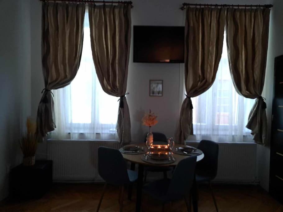 Sofia'S Home Comfy Studio In The Old Town براشوف المظهر الخارجي الصورة